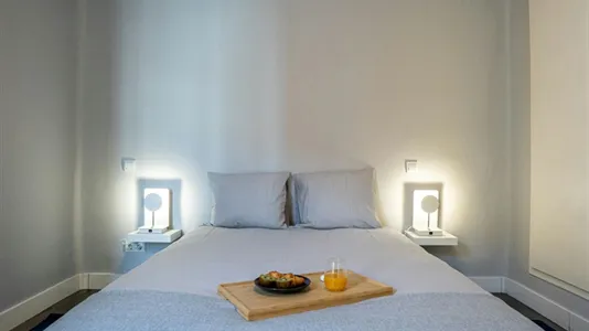 Rooms in Madrid Chamberí - photo 2