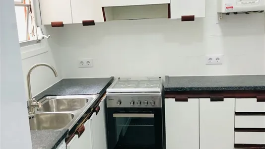 Rooms in Manresa - photo 6