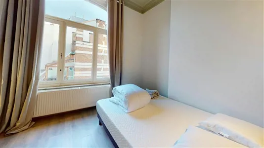 Rooms in Brussels Vorst - photo 2