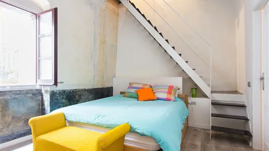 Apartments in Barcelona Ciutat Vella - photo 7