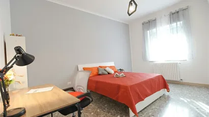 Room for rent in Forlì, Emilia-Romagna
