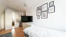 Room for rent, Frankfurt (region), &lt;span class=&quot;blurred street&quot; onclick=&quot;ProcessAdRequest(13887325)&quot;&gt;&lt;span class=&quot;hint&quot;&gt;See streetname&lt;/span&gt;[xxxxxxxxxxxxx]&lt;/span&gt;