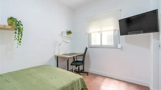 Rooms in Granada - photo 2