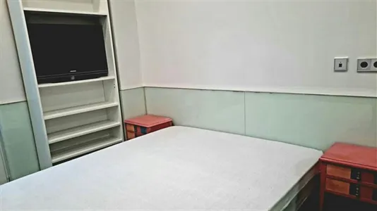 Rooms in Valencia Ciutat Vella - photo 10