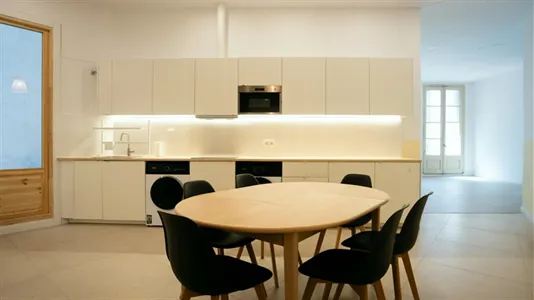 Rooms in Barcelona Eixample - photo 7