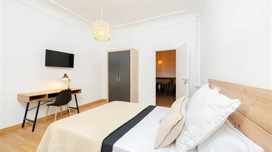 Rooms in Madrid Moncloa-Aravaca - photo 5