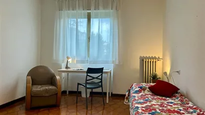 Room for rent in Milano Zona 8 - Fiera, Gallaratese, Quarto Oggiaro, Milan