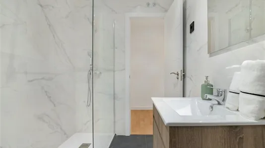 Rooms in Barcelona Sarrià-St. Gervasi - photo 9