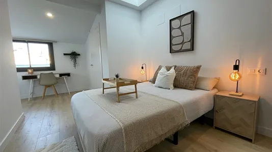 Rooms in El Prat de Llobregat - photo 7