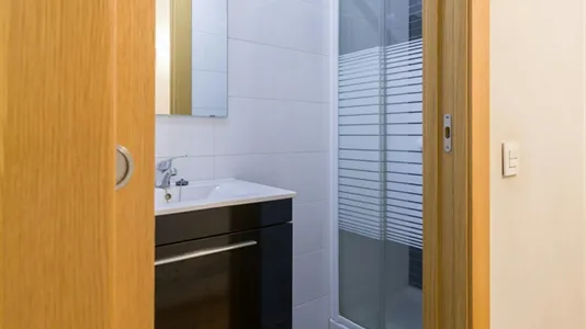 Rooms in Zaragoza - photo 9