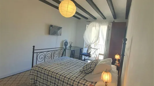 Rooms in Barcelona Ciutat Vella - photo 6