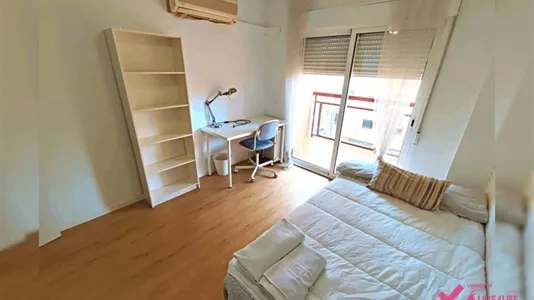 Rooms in el Camí de Vera - photo 3