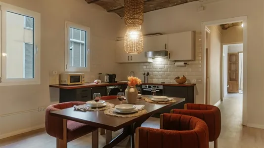 Rooms in Barcelona Ciutat Vella - photo 9