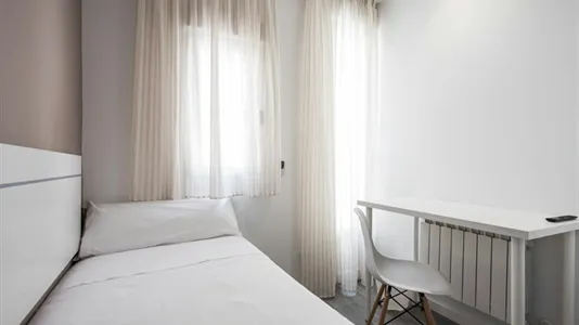 Rooms in Madrid Centro - photo 1