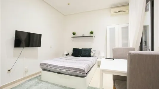 Apartments in Madrid Centro - photo 2