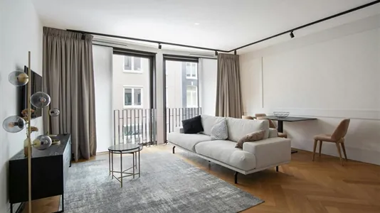 Apartments in Amsterdam Centrum - photo 1