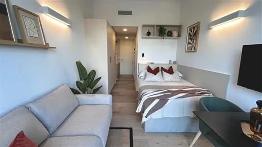 Apartments in El Encinar de los Reyes - photo 6