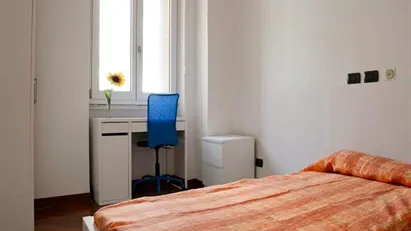 Room for rent in Milano Zona 6 - Barona, Lorenteggio, Milan