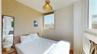 Room for rent in Nanterre, Île-de-France