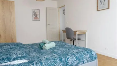 Room for rent in Saint-Julien-en-Genevois, Auvergne-Rhône-Alpes