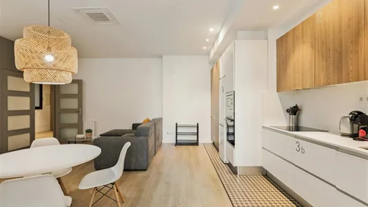 Rooms in Barcelona Eixample - photo 10