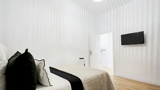 Rooms in Barcelona Eixample - photo 7