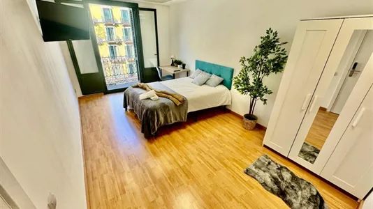 Rooms in Barcelona Eixample - photo 3