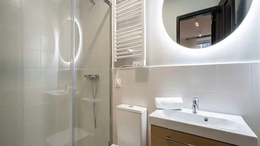 Rooms in Madrid Centro - photo 5