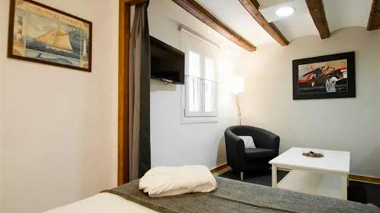 Apartments in Barcelona Sants-Montjuïc - photo 2