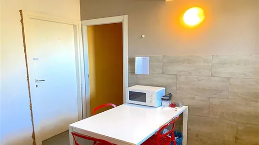 Rooms in Roma Municipio VI – Roma Delle Torri - photo 7