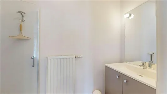 Rooms in Toulouse - photo 3