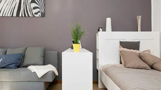 Rooms in Milano Zona 8 - Fiera, Gallaratese, Quarto Oggiaro - photo 5