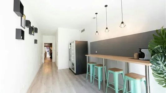 Rooms in Barcelona Ciutat Vella - photo 5