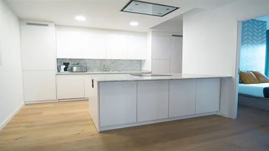 Rooms in Barcelona Ciutat Vella - photo 10