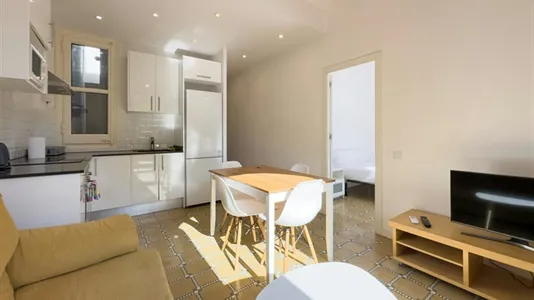 Apartments in Barcelona Eixample - photo 2