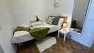 Room for rent, Madrid Retiro, Madrid, &lt;span class=&quot;blurred street&quot; onclick=&quot;ProcessAdRequest(13745006)&quot;&gt;&lt;span class=&quot;hint&quot;&gt;See streetname&lt;/span&gt;[xxxxxxxxxxxxx]&lt;/span&gt;