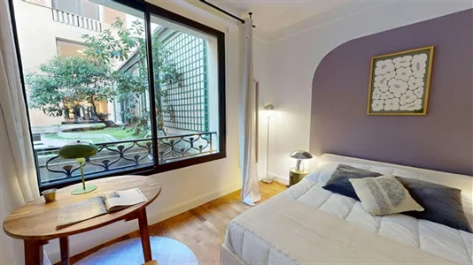 Rooms in Paris 8ème arrondissement - photo 3