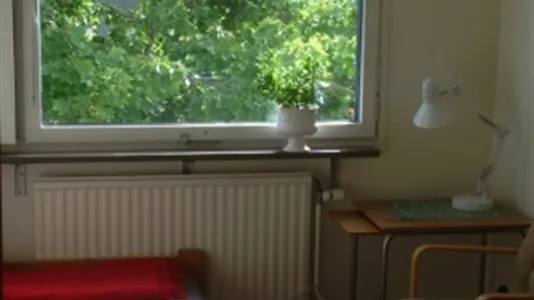 Rooms in Solna - photo 1