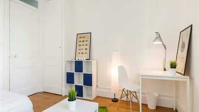Room for rent in Lyon, Auvergne-Rhône-Alpes Room for rent in Lyon, Auvergne-Rhône-Alpes