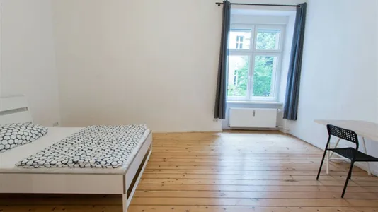 Rooms in Berlin Charlottenburg-Wilmersdorf - photo 1