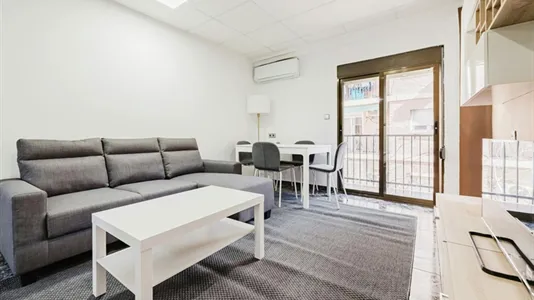 Apartments in Burjassot - photo 2