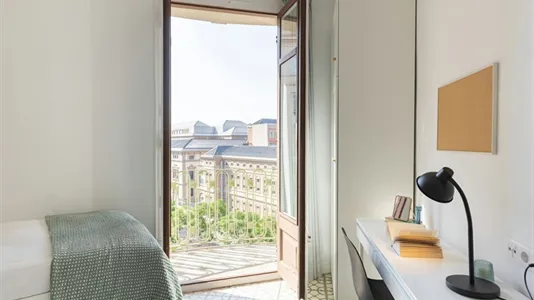 Rooms in Barcelona Eixample - photo 4