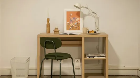 Rooms in Barcelona Ciutat Vella - photo 6