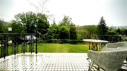 Houses in Alland - photo 4