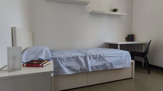 Rooms in Sabadell - photo 7