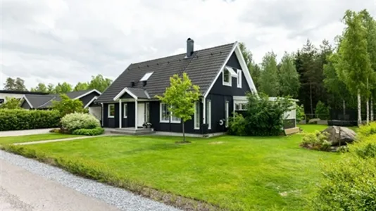 Houses in Örebro - photo 3