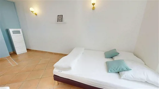 Rooms in Lyon - photo 2
