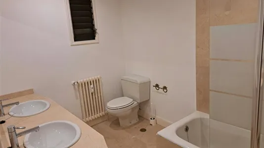 Rooms in Madrid Salamanca - photo 8