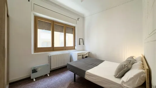Rooms in Barcelona Ciutat Vella - photo 1