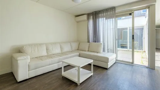 Apartments in Amsterdam Amsterdam-Zuidoost - photo 3